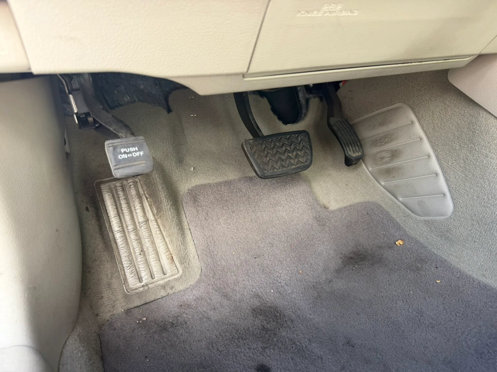 Used 2011 Toyota Camry LE FWD image 29
