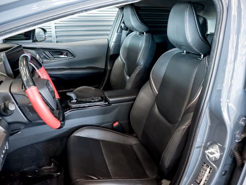Used 2024 Toyota Prius Limited w/ Limited Premium Package FWD image 3
