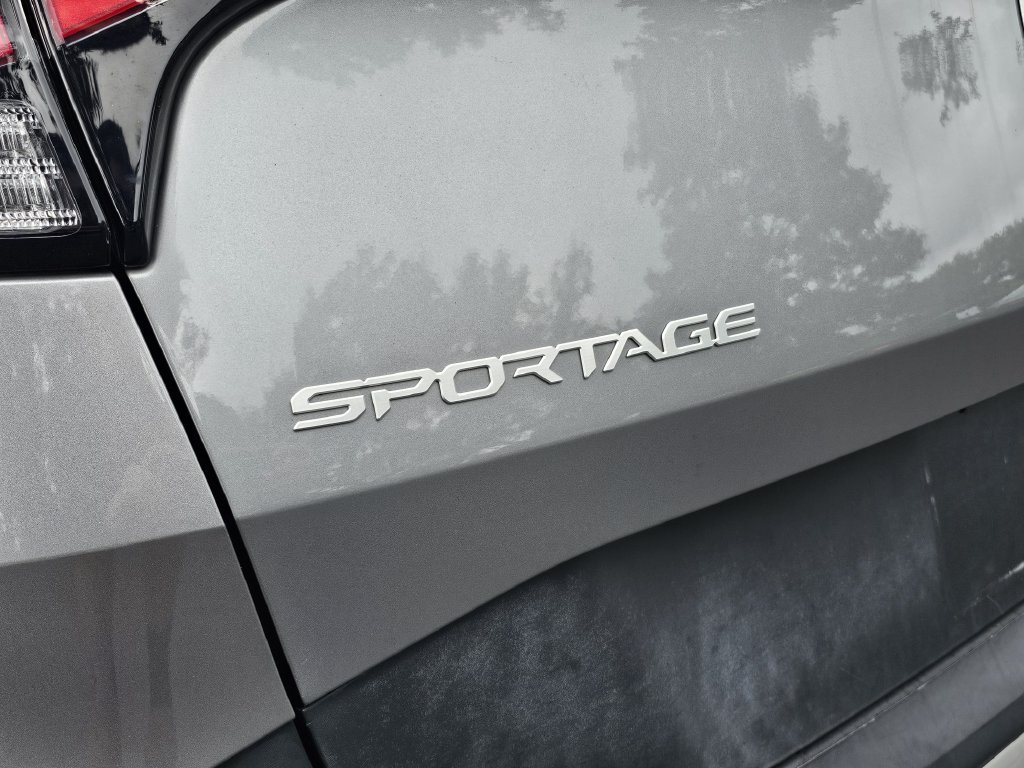Used 2023 Kia Sportage LX FWD image 8