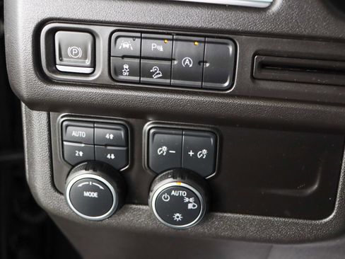 Used 2023 Chevrolet Tahoe Z71 AWD/4WD image 23