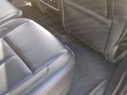 Used 2023 Ford Expedition XLT image 25