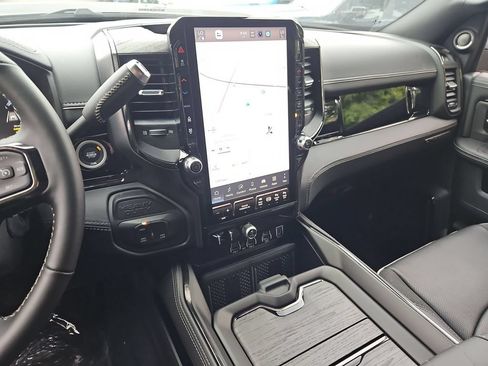 New 2026 RAM 2500 Limited AWD/4WD image 19