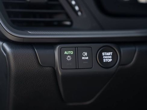Certified 2025 Porsche 911 Carrera RWD image 30