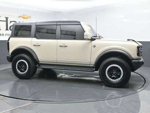 Used 2025 Ford Bronco Outer Banks w/ Sasquatch Package AWD/4WD image 50