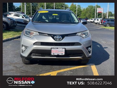 Used 2016 Toyota RAV4 XLE AWD/4WD image 8