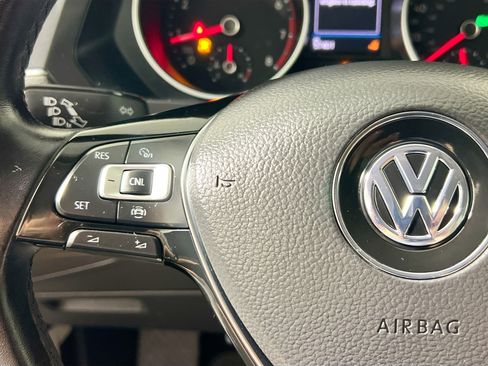 Used 2019 Volkswagen Tiguan SE AWD/4WD image 18