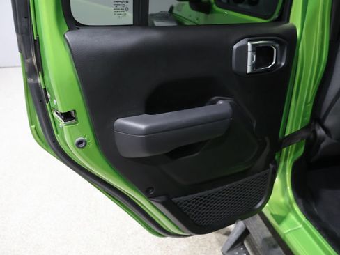 Certified 2025 Jeep Wrangler Willys image 18