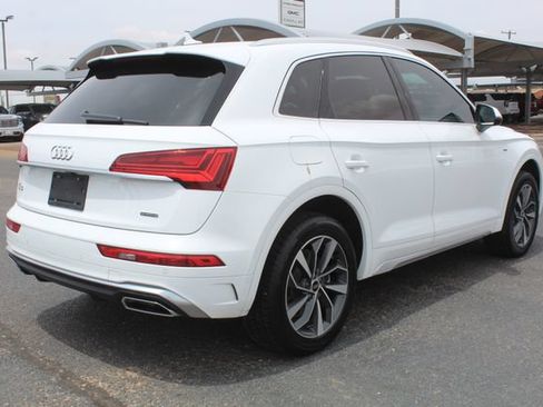 Used 2023 Audi Q5 2.0T Premium Plus w/ Premium Plus Package AWD/4WD image 3
