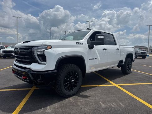 New 2026 Chevrolet Silverado 2500 LT w/ Trail Boss Package AWD/4WD image 2