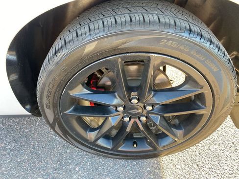 Used 2022 Dodge Challenger GT image 9