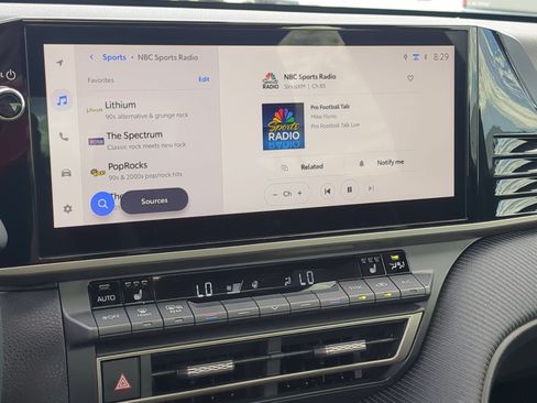 Used 2025 Toyota Camry SE w/ Multimedia Upgrade Package FWD image 23