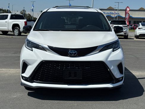 Used 2024 Toyota Sienna XSE w/ XSE Premium Package AWD/4WD image 3