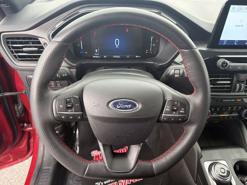 Used 2024 Ford Escape ST-Line AWD/4WD image 17