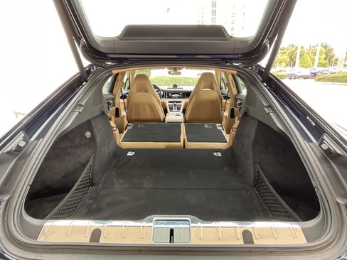 Used 2019 Porsche Panamera 4 image 28