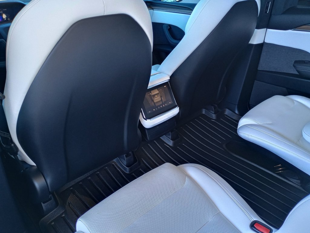 Used 2022 Tesla Model X AWD/4WD image 26