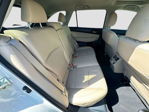 Used 2019 Subaru Outback 3.6R Limited image 37