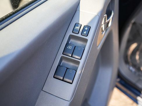 Used 2015 Nissan Frontier SV RWD image 19
