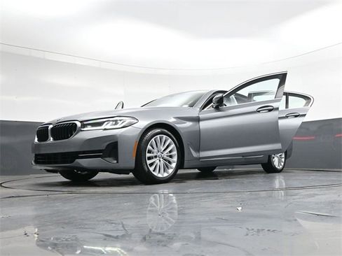 Used 2023 BMW 530i xDrive image 39