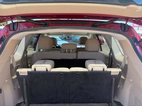 Used 2017 Nissan Pathfinder SV FWD image 16