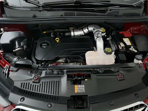 Certified 2022 Buick Encore Preferred AWD/4WD image 30