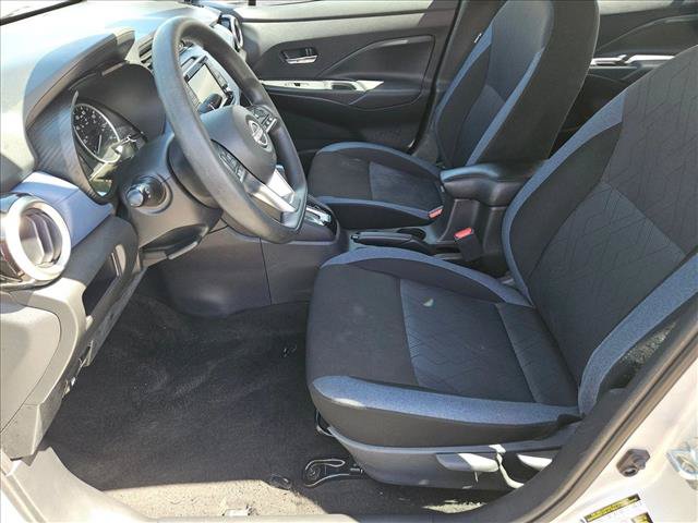 Used 2025 Nissan Versa SV FWD image 10