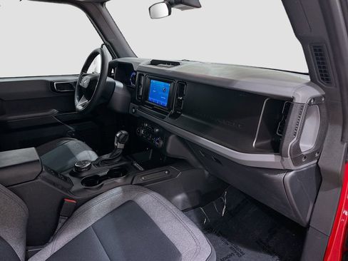 Used 2022 Ford Bronco 4-Door AWD/4WD image 28