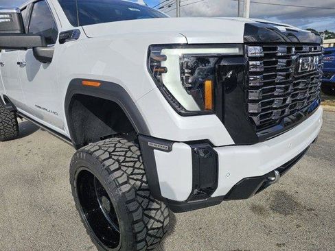 New 2026 GMC Sierra 2500 Denali Ultimate image 12