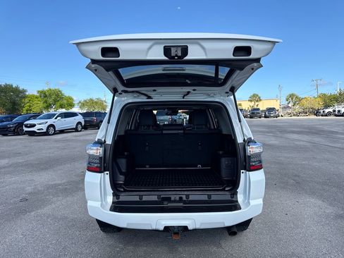 Used 2022 Toyota 4Runner SR5 Premium w/ Moonroof Package image 27