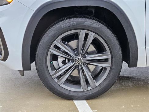 Used 2022 Volkswagen Atlas Cross Sport SEL R-Line image 7