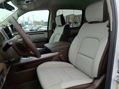 New 2026 RAM 1500 Laramie AWD/4WD image 9