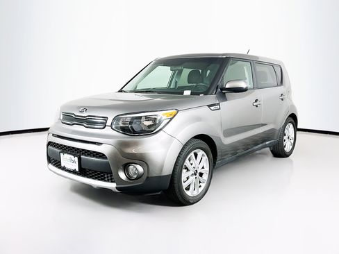 Used 2018 Kia Soul + FWD image 3