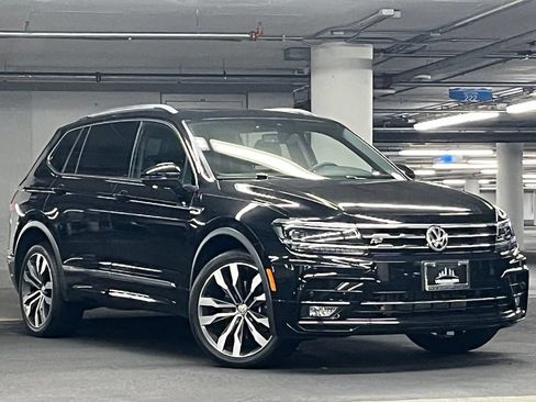 Used 2021 Volkswagen Tiguan SEL Premium R-Line AWD/4WD image 2
