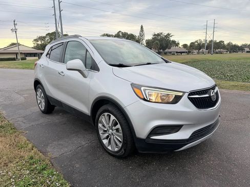 Used 2020 Buick Encore Preferred image 2