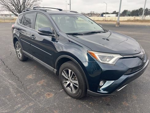 Used 2018 Toyota RAV4 XLE image 16