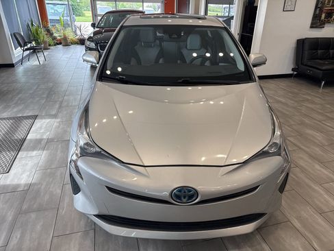 Used 2016 Toyota Prius Four w/ Advanced Technology Package FWD image 5