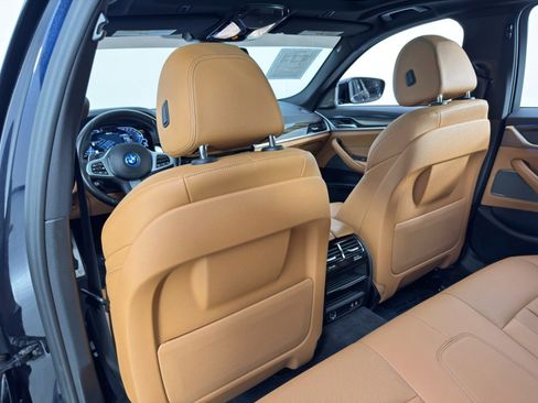 Used 2022 BMW 530e w/ Premium Package image 37