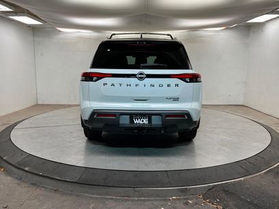 New 2026 Nissan Pathfinder Platinum