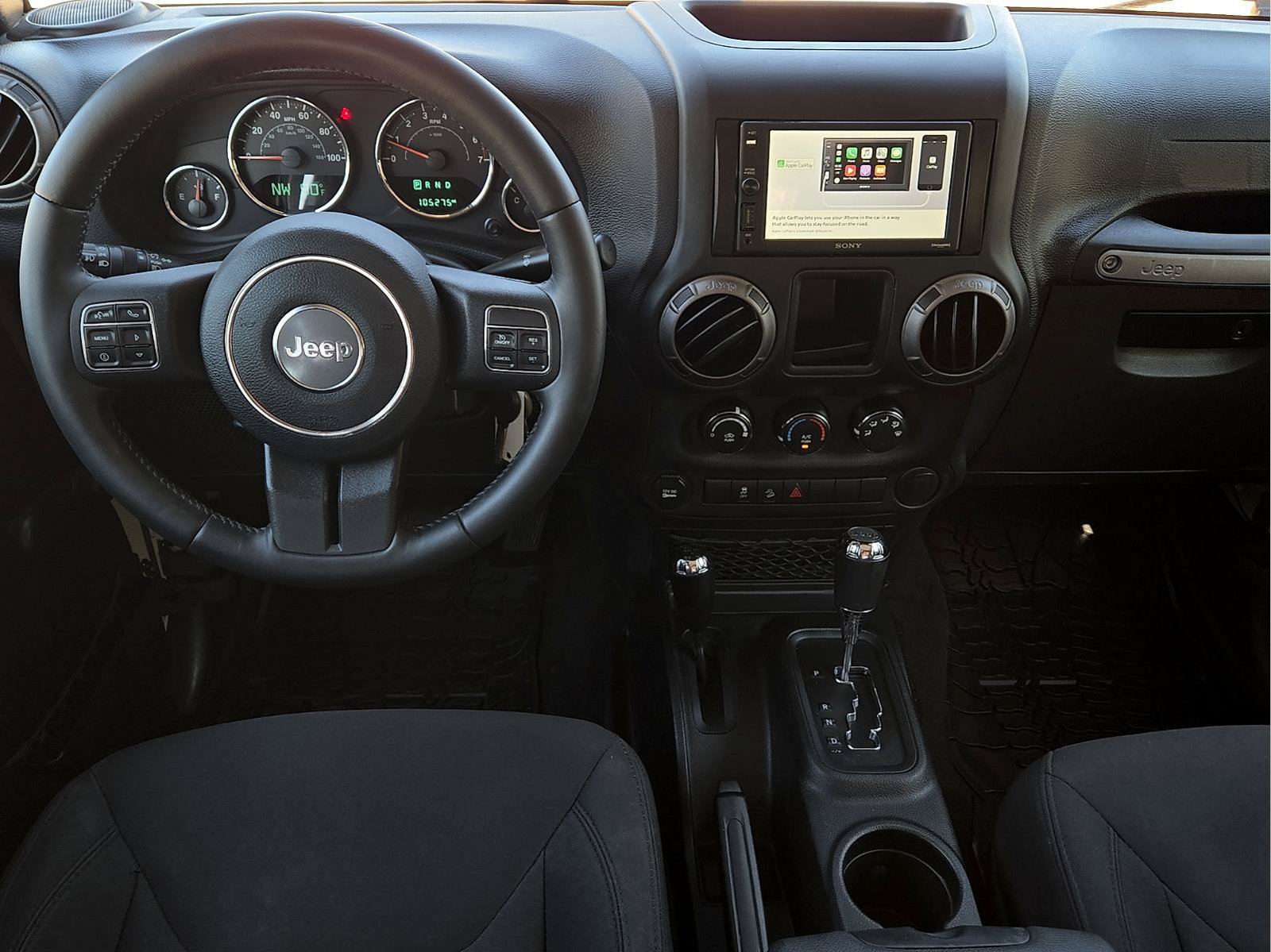 Used 2018 Jeep Wrangler Unlimited Sport w/ Connectivity Group AWD/4WD image 11