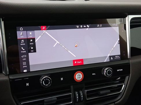 New 2026 Porsche Macan image 25