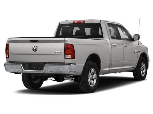 Used 2018 RAM 1500 Classic SLT image 5