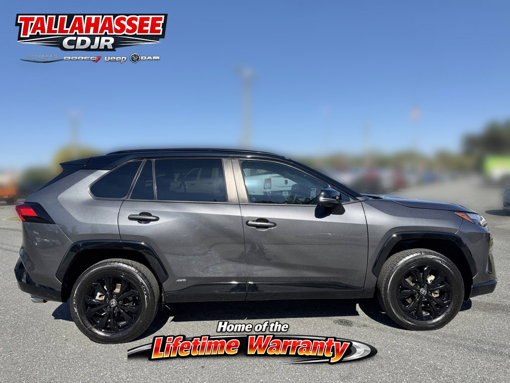 Used 2023 Toyota RAV4 XSE AWD/4WD image 2