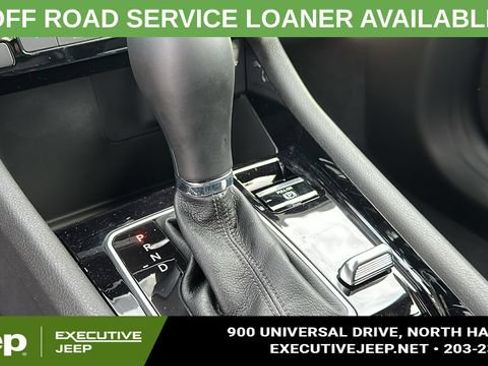 Used 2025 Jeep Compass Limited w/ Sun & Sound Group AWD/4WD image 17