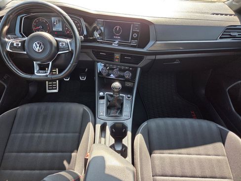 Used 2019 Volkswagen Jetta GLI image 7