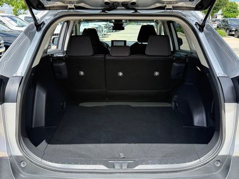 Used 2025 Toyota RAV4 LE AWD/4WD image 27
