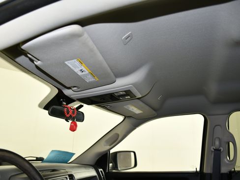 Used 2017 RAM 1500 Express w/ Express Value Package image 40