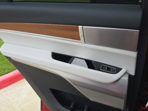 New 2026 Cadillac Vistiq Sport w/ LPO, Floor Liner Package image 19