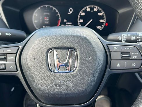 Certified 2025 Honda HR-V LX image 27