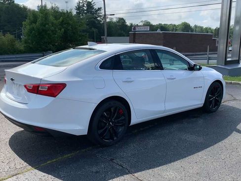 Used 2018 Chevrolet Malibu LT w/ Redline Edition FWD image 8