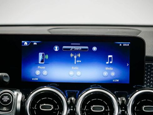 Used 2026 Mercedes-Benz GLB 250 image 14