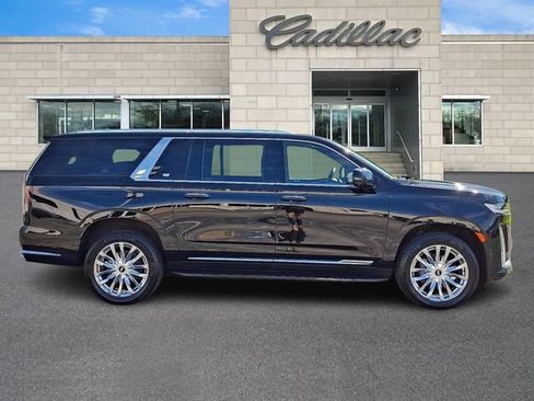 Used 2023 Cadillac Escalade ESV Premium Luxury image 8